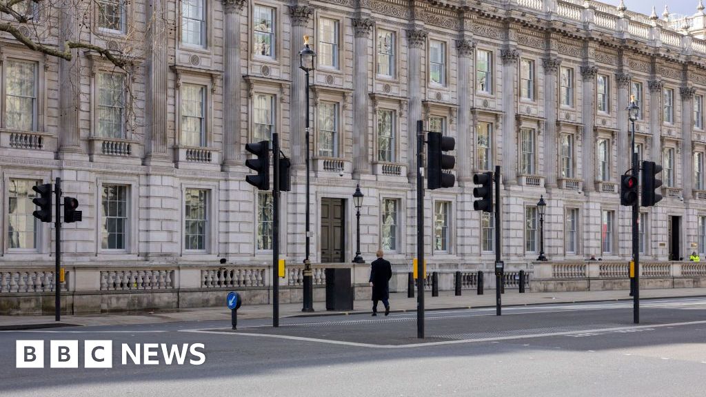 What happens inside the government’s crisis room