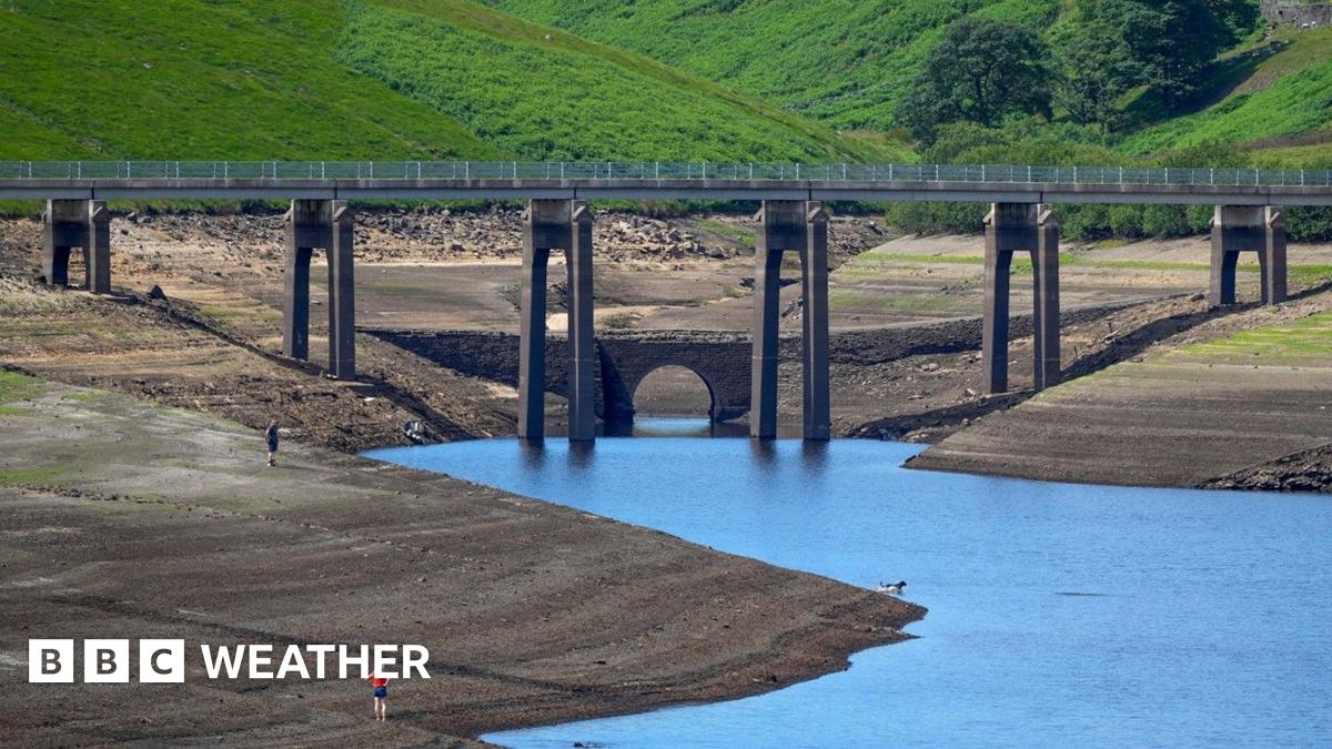 UK Weather: More hosepipe bans possible as dry weather continues